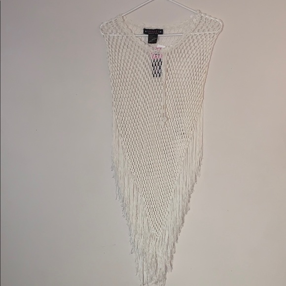 Knitted Poncho from Yahoo! American Jeans - Picture 1 of 2